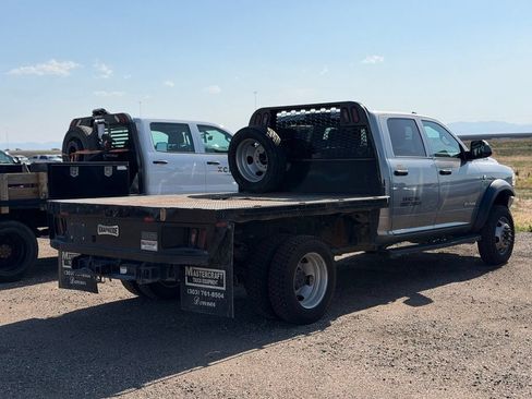 Used 2022 RAM 5500 Tradesman w/ Chrome Appearance Group AWD/4WD image 3
