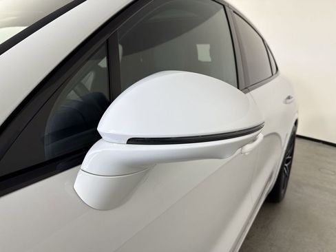 Certified 2025 Porsche Cayenne S image 12