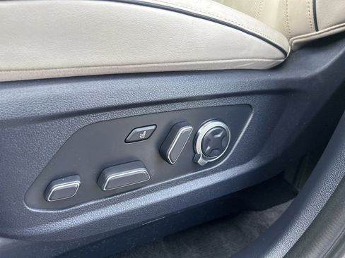 Used 2024 Hyundai Palisade Calligraphy image 10