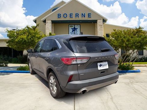 Used 2021 Ford Escape SE w/ Convenience Package FWD image 3