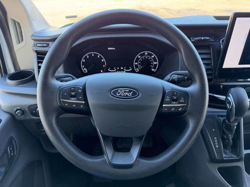 Used 2025 Ford Transit 350 XLT image 23