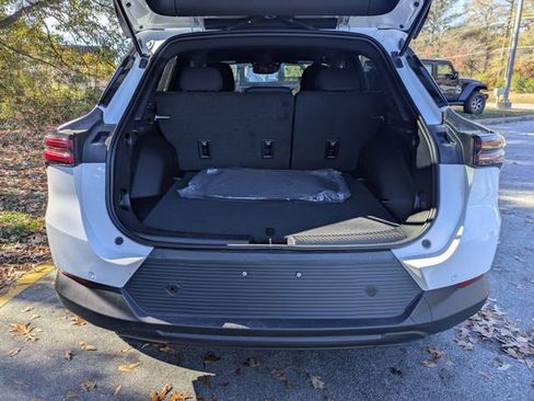 New 2026 Chevrolet Equinox EV LT w/ Comfort Package image 29