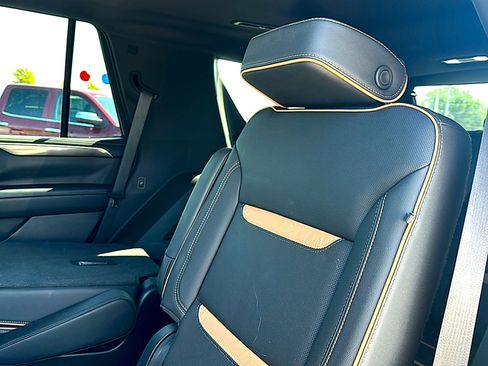 Used 2022 GMC Yukon AT4 w/ Max Trailering Package image 19