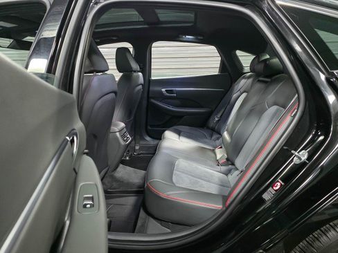 Used 2022 Hyundai Sonata SEL Plus w/ Preferred Accessory Package image 16