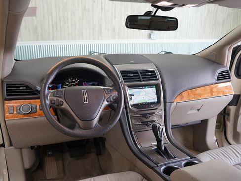 Used 2014 Lincoln MKX FWD w/ Equipment Group 102A image 11