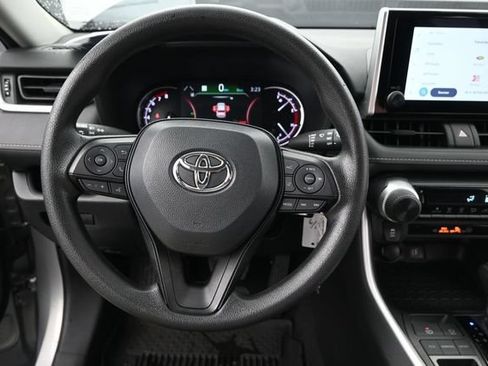 Used 2024 Toyota RAV4 LE FWD image 7