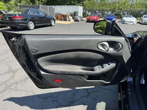 Used 2013 Nissan 370Z Touring RWD image 17