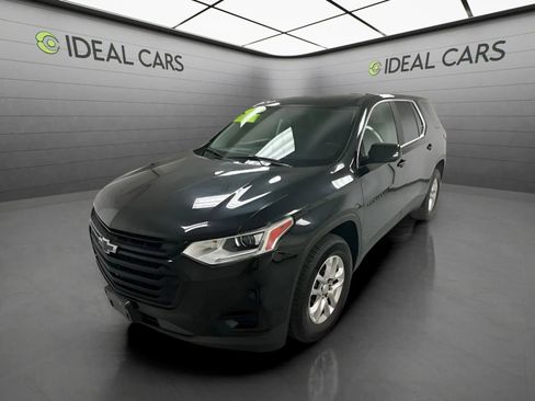 Used 2019 Chevrolet Traverse LS w/ LPO, Blackout Package FWD image 1