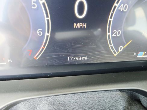 Used 2024 Jeep Grand Cherokee Altitude image 26