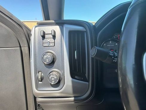 Used 2018 GMC Sierra 1500 SLE AWD/4WD image 25