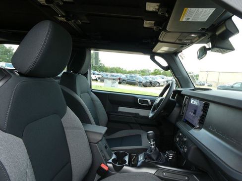 New 2026 Ford Bronco 2-Door AWD/4WD image 9