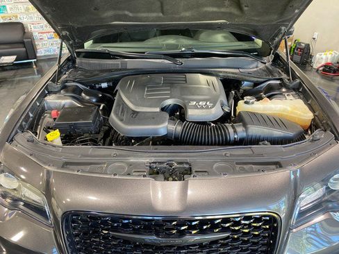 Used 2022 Chrysler 300 Touring L w/ Popular Equipment Group RWD image 24