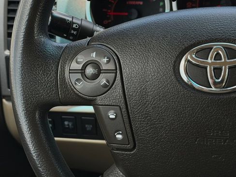 Used 2010 Toyota Tundra 4x4 Double Cab image 13