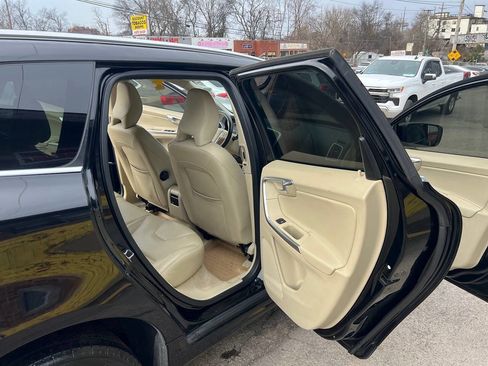 Used 2015 Volvo XC60 T5 Platinum image 14