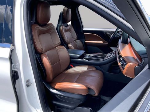 Used 2021 Lincoln Aviator Reserve w/ Equipment Group 201A RWD image 9
