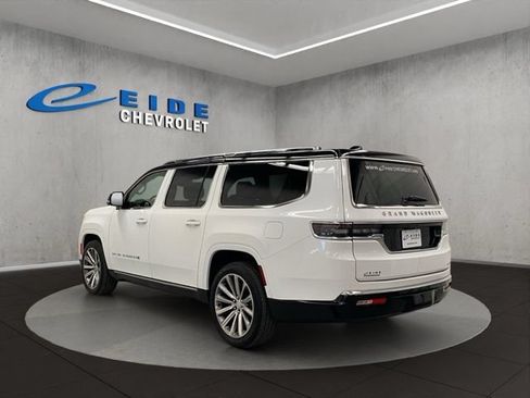 Used 2023 Jeep Grand Wagoneer L Series II AWD/4WD image 13