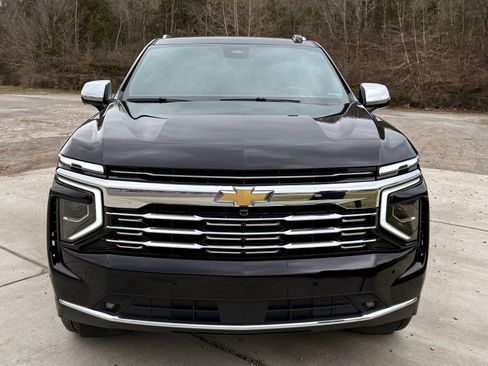 Used 2025 Chevrolet Suburban Premier image 5