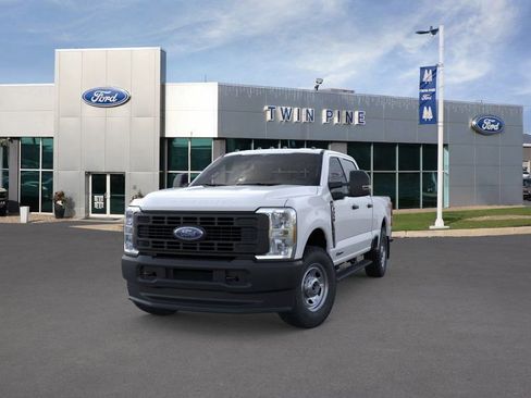 New 2025 Ford F350 XL w/ FX4 Off-Road Package AWD/4WD image 2