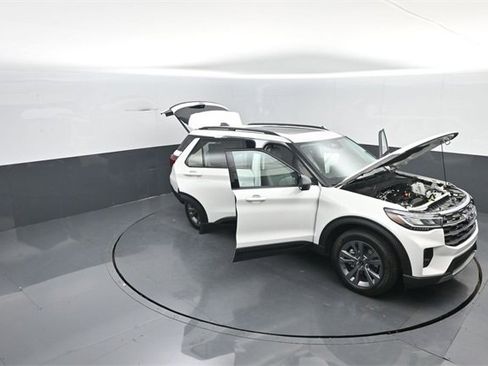 New 2026 Ford Explorer Active w/ Active Comfort Package image 38