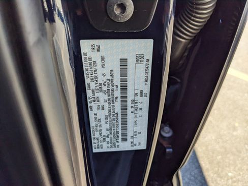 New 2025 Ford F250 XLT w/ Black Appearance Package image 32