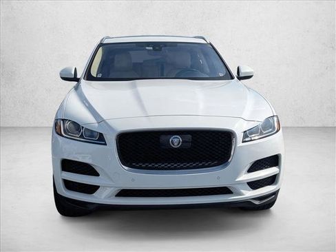 Used 2020 Jaguar F-PACE Premium image 2