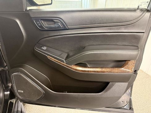 Used 2020 Chevrolet Suburban LT AWD/4WD image 37