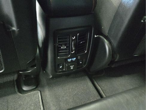 Used 2025 Dodge Durango GT AWD/4WD image 21