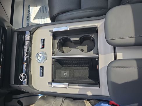 New 2025 Lincoln Navigator L Reserve image 21