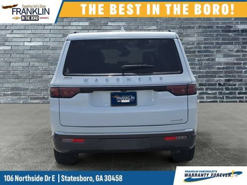 Used 2022 Jeep Wagoneer Series III w/ Premium Group I RWD image 4