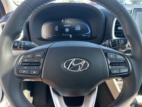 New 2026 Hyundai Venue SEL image 19
