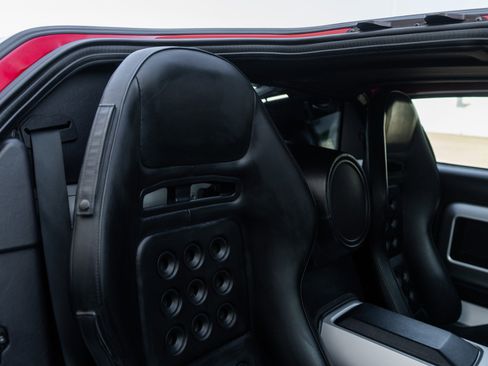 Used 2005 Ford GT image 32