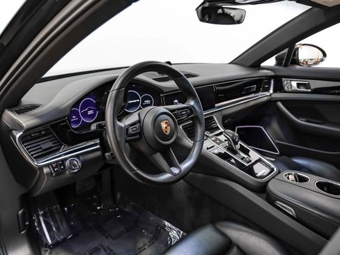 Used 2021 Porsche Panamera image 9