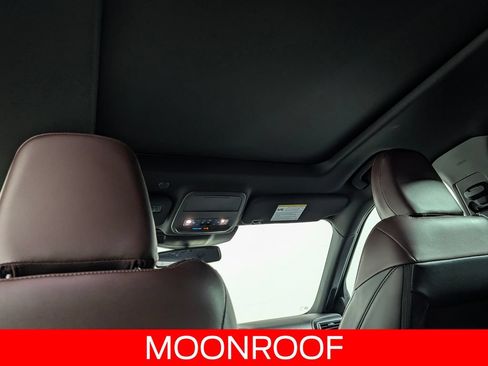 Certified 2023 Ford Explorer Platinum w/ Technology Package AWD/4WD image 15