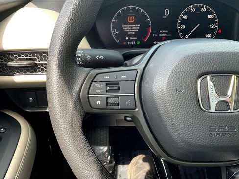 Used 2026 Honda HR-V LX image 11