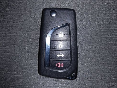 Used 2023 Toyota Camry LE FWD image 32