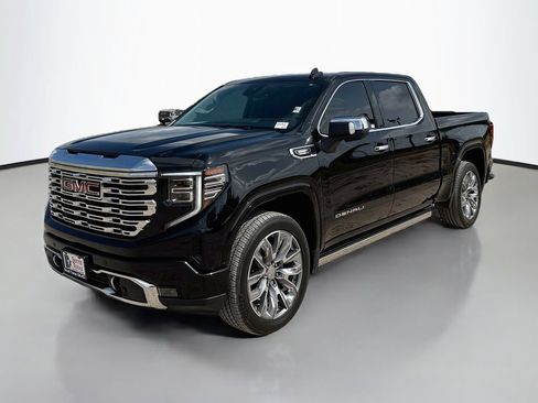 Used 2025 GMC Sierra 1500 Denali w/ Denali Reserve Package AWD/4WD image 3