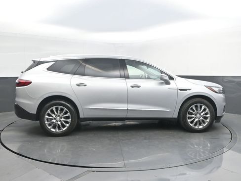 Used 2019 Buick Enclave Essence FWD image 8