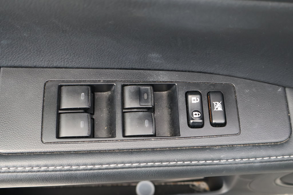Used 2014 Lexus ES 350 w/ Ultra Luxury Package FWD image 12