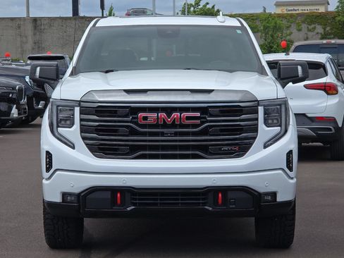 Used 2022 GMC Sierra 1500 AT4 w/ AT4 Premium Package AWD/4WD image 9