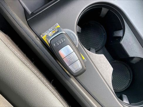 Used 2023 Audi Q4 e-tron Premium Plus image 14