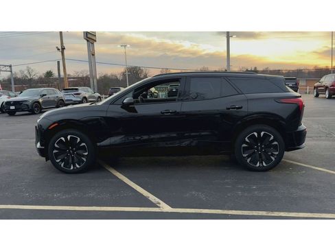 Certified 2025 Chevrolet Blazer EV RS image 5