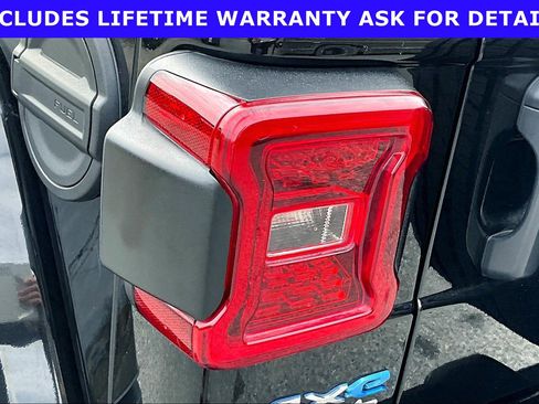Used 2021 Jeep Wrangler Unlimited Sahara w/ Cold Weather Group AWD/4WD image 22