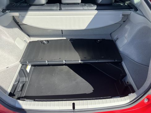 Used 2015 Toyota Prius Four image 17