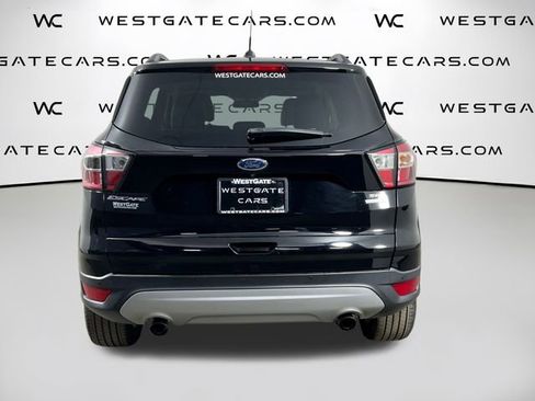 Used 2017 Ford Escape SE w/ Equipment Group 201A image 4