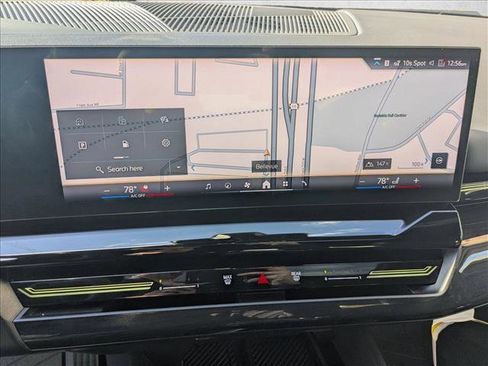 Used 2025 BMW 530i xDrive w/ Premium Package image 14