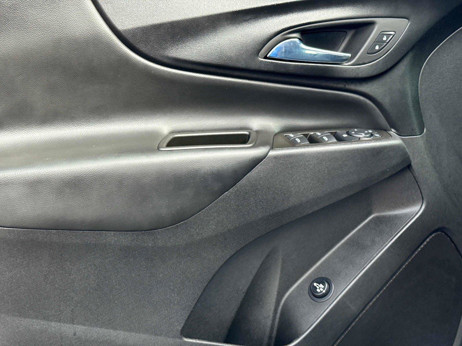 Used 2024 Chevrolet Equinox LT FWD image 19