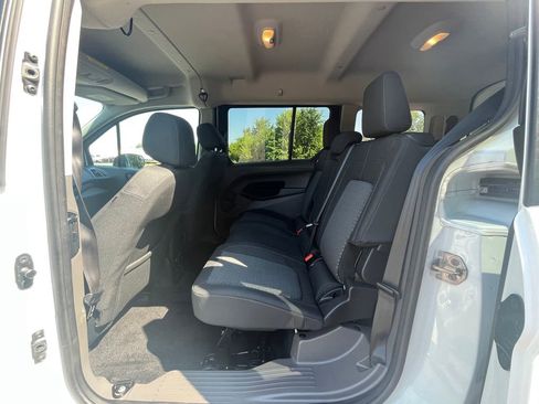Used 2022 Ford Transit Connect XLT image 18