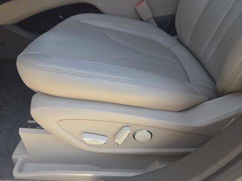 Used 2022 Lincoln Nautilus FWD w/ Premium Package image 27