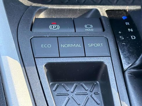 Certified 2023 Toyota RAV4 LE FWD image 18