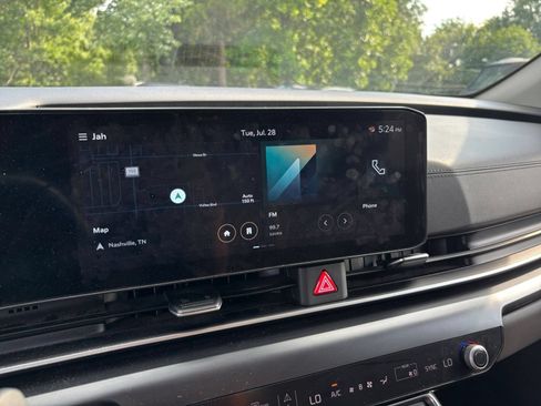 Used 2026 Kia Carnival FWD image 21
